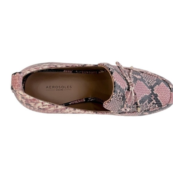 AEROSOLES Aware Mara Snakeskin Vegan Leather Pink & Black Closed Toe Pump. - Picture 5 of 8